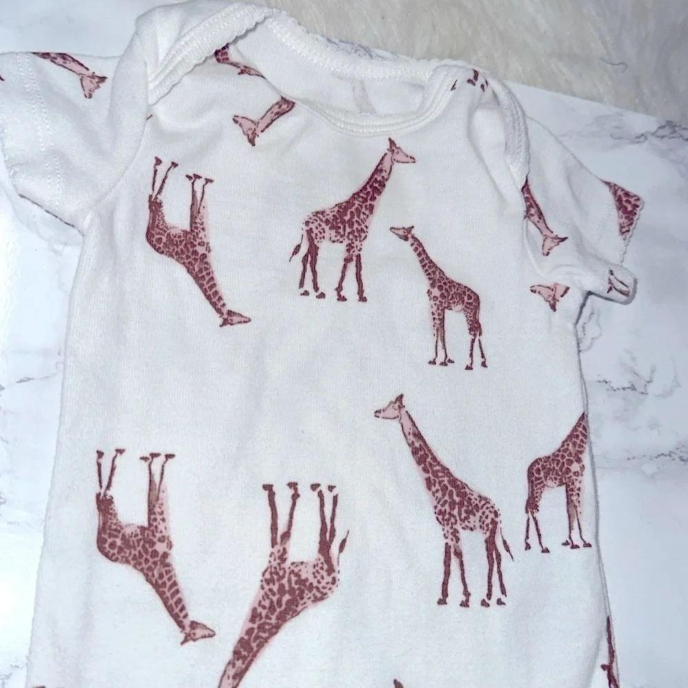 Carters Giraffe Print baby One Piece size 0-3 months